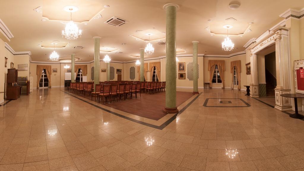 Hotel Garden Boleslawiec  Exterior photo