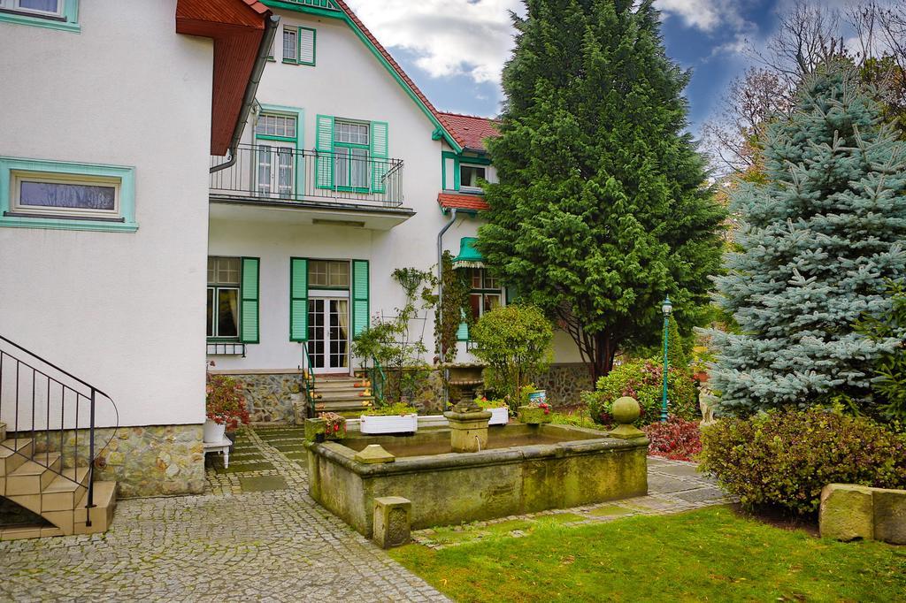 Hotel Garden Boleslawiec  Exterior photo