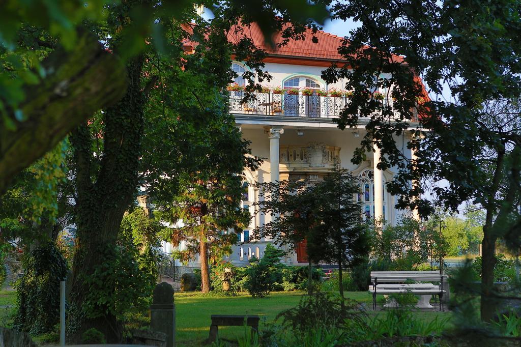 Hotel Garden Boleslawiec  Exterior photo