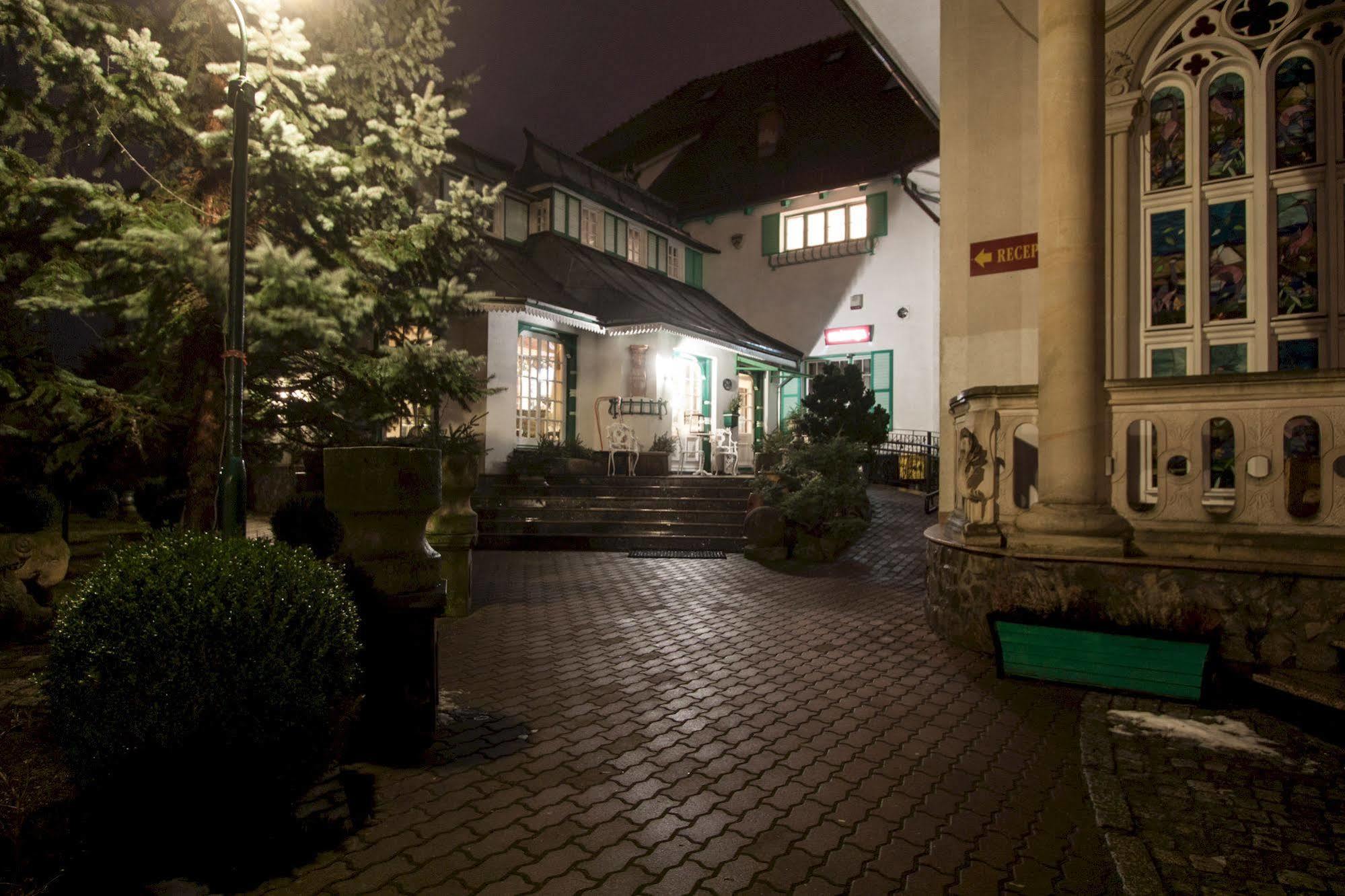 Hotel Garden Boleslawiec  Exterior photo