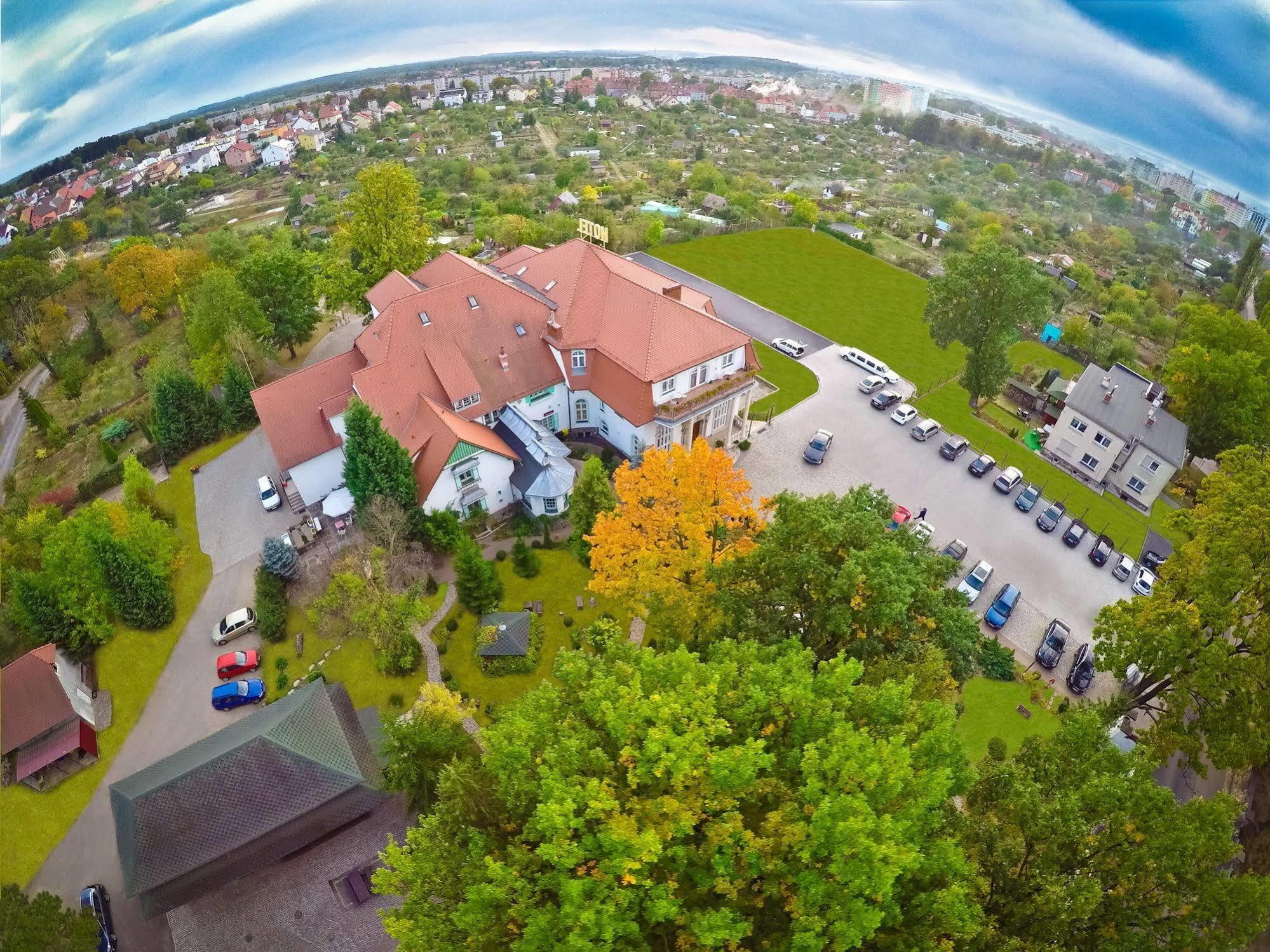 Hotel Garden Boleslawiec  Exterior photo