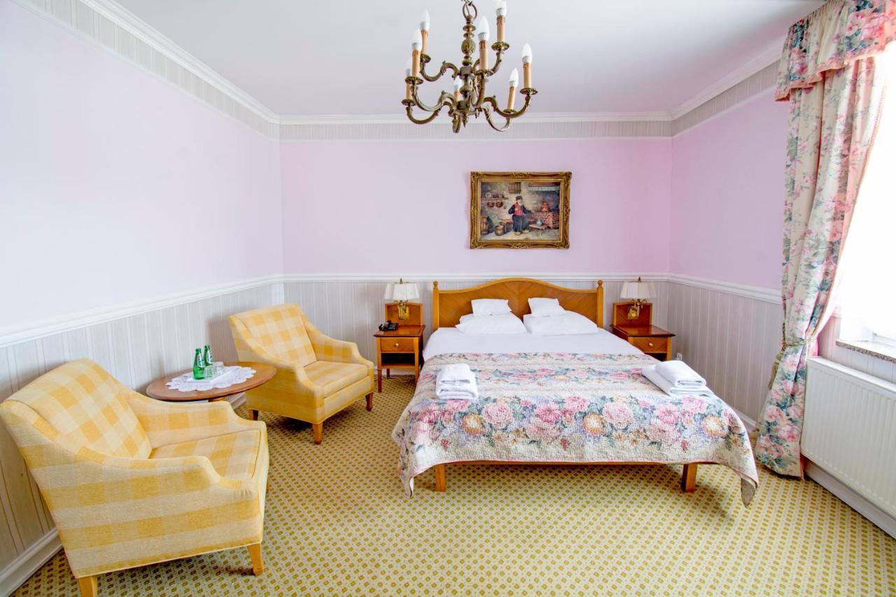 Hotel Garden Boleslawiec  Exterior photo