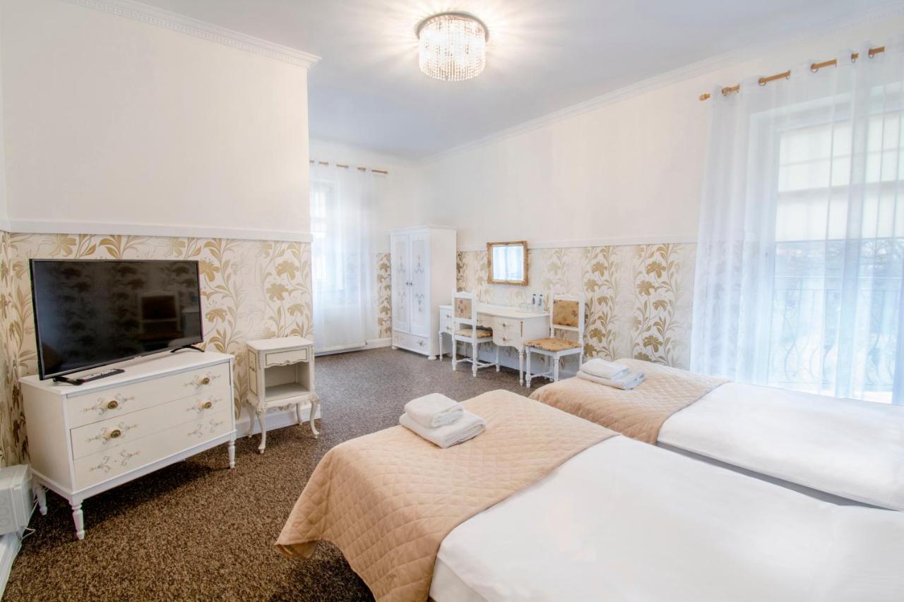 Hotel Garden Boleslawiec  Exterior photo